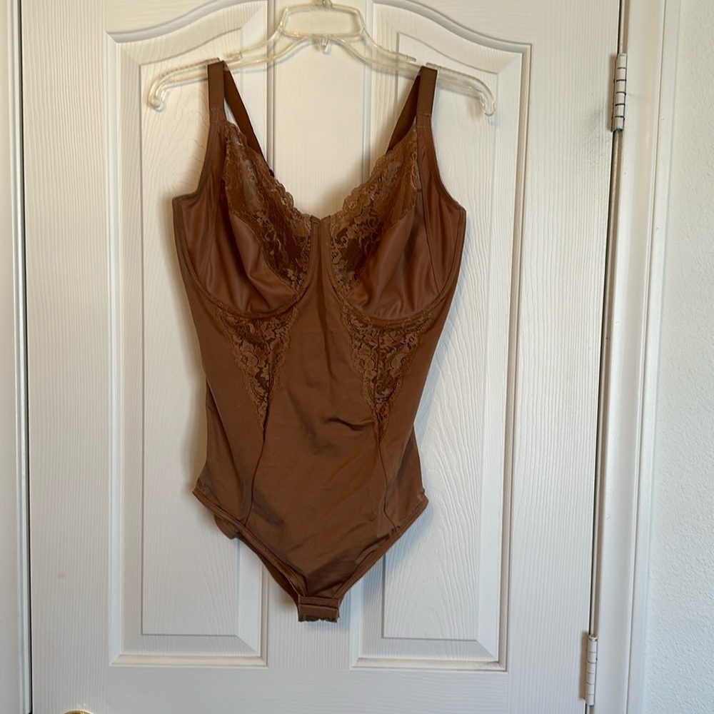 Maidenform body shaper